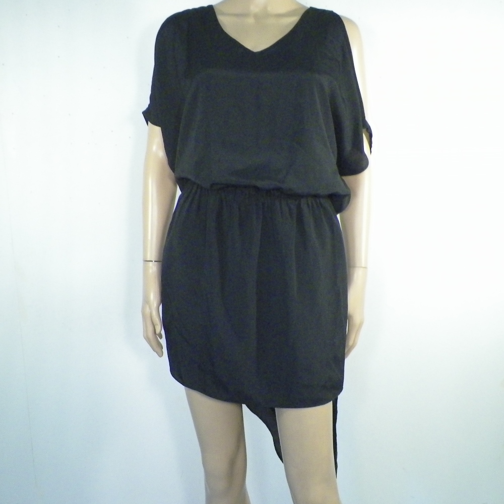 Robe Noire BCBGENERATION Taille S Comme neuf -  reconditionné disponible sur Label Emmaüs